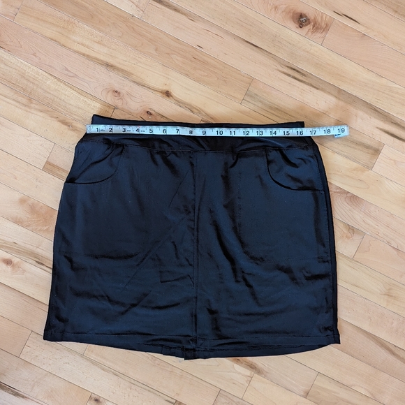 Tee Time Golf Skort. Size L. EUC. - Picture 6 of 7